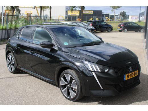 Peugeot e-208 EV GT 350 50 kWh | Fase 3 laden | Navigatie | Camera | Full LED | NL auto | Apple carplay | 78.00... ActivLease financial lease