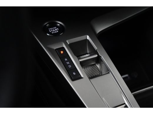 Peugeot e-308 Allure EV 54 kWh 412KM Range Binnenkort Beschikbaar | Extra getint glas | Keyless entry | Lichtme... ActivLease financial lease