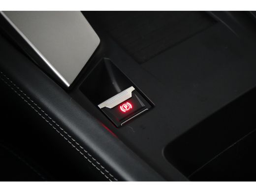 Peugeot e-308 Allure EV 54 kWh 412KM Range Binnenkort Beschikbaar | Extra getint glas | Keyless entry | Lichtme... ActivLease financial lease