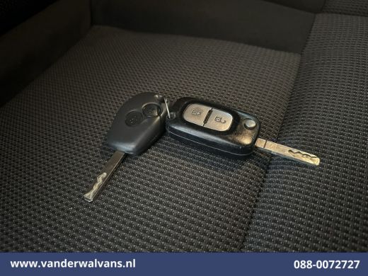 Renault Master 2.3 dCi 180pk L2H2 Euro6 Airco | Camera | Navigatie | LM Velgen | Cruisecontrol | LED Sidebars, 2... ActivLease financial lease