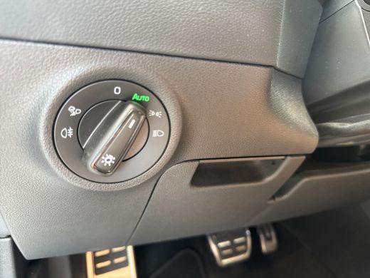 Skoda Karoq 1.5 TSI ACT Sportline Business ActivLease financial lease