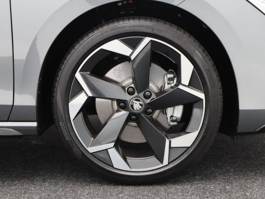 Skoda Superb Combi 1.5 TSi 204 Pk PHEV Sportline Business | Trekhaak | Carplay | Canton Audio | Head-up Displa... ActivLease financial lease
