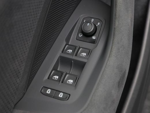 Skoda Superb Combi 1.5 TSi 204 Pk PHEV Sportline Business | Trekhaak | Carplay | Canton Audio | Head-up Displa... ActivLease financial lease