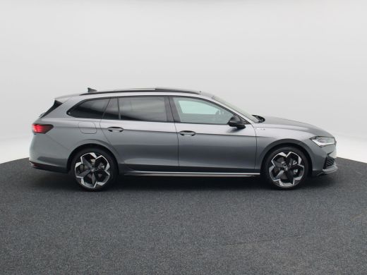 Skoda Superb Combi 1.5 TSi 204 Pk PHEV Sportline Business | Trekhaak | Carplay | Canton Audio | Head-up Displa... ActivLease financial lease