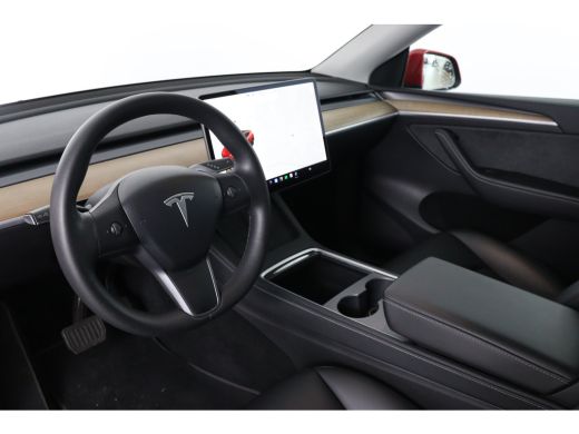 Tesla Model Y Long Range AWD 75 kWh | SOH 93% | Trekhaak | Leder | Pano | Camera | Stoel/Stuurverwarming | Crui... ActivLease financial lease