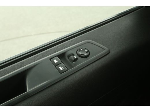 Toyota ProAce 75 kWh L2H1 Long Range | Snelladen | SOH 99% | Airco | Cruise | 3 Zits | Carplay | Parkeersens. ActivLease financial lease