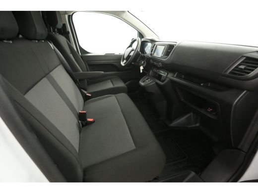 Toyota ProAce 75 kWh L2H1 Long Range | Snelladen | SOH 99% | Airco | Cruise | 3 Zits | Carplay | Parkeersens. ActivLease financial lease