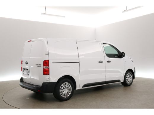 Toyota ProAce 75 kWh L2H1 Long Range | Snelladen | SOH 99% | Airco | Cruise | 3 Zits | Carplay | Parkeersens. ActivLease financial lease