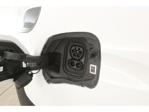 Toyota ProAce 75 kWh L2H1 Long Range | Snelladen | SOH 99% | Airco | Cruise | 3 Zits | Carplay | Parkeersens. ActivLease financial lease