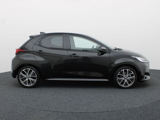 Toyota Yaris 1.5 Hybrid 130 Executive | BSM | Parkeersensoren V&A | Stoel & Stuur verw. | Prijs Rijklaar!! ActivLease financial lease