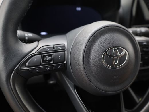 Toyota Yaris 1.5 Hybrid 130 Executive | BSM | Parkeersensoren V&A | Stoel & Stuur verw. | Prijs Rijklaar!! ActivLease financial lease