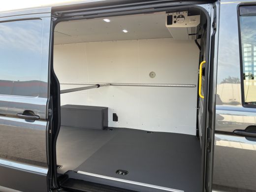 Volkswagen Crafter 177PK L3H2 &bull; Indium Grey &bull; Black Styling Package &bull; FULL OPTION ActivLease financial lease