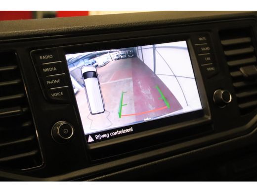 Volkswagen Crafter 2.0 TDI 140PK L3H3 EURO 6 3000KG trekvermogen Volkswagen Crafter 35 2.0 TDI 140PK L3H3 (oude L2H2... ActivLease financial lease