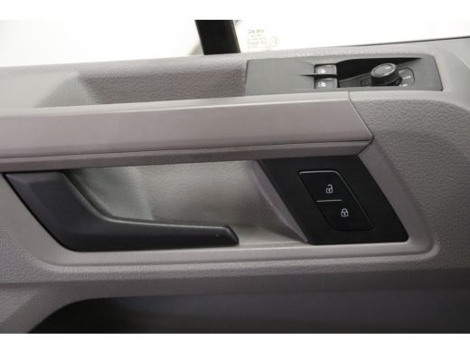 Volkswagen Crafter 2.0 TDI 140PK L3H3 EURO 6 3000KG trekvermogen Volkswagen Crafter 35 2.0 TDI 140PK L3H3 (oude L2H2... ActivLease financial lease