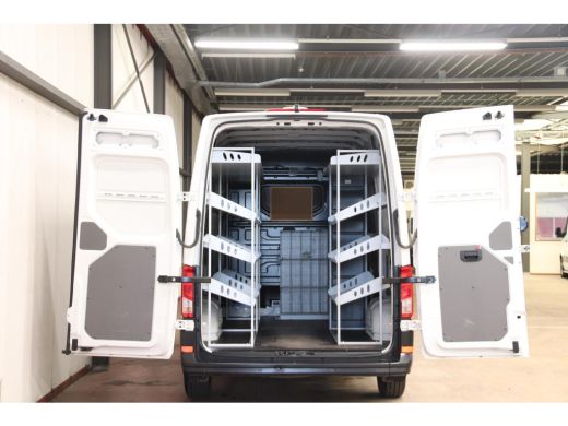 Volkswagen Crafter 2.0 TDI 140PK L3H3 EURO 6 3000KG trekvermogen Volkswagen Crafter 35 2.0 TDI 140PK L3H3 (oude L2H2... ActivLease financial lease