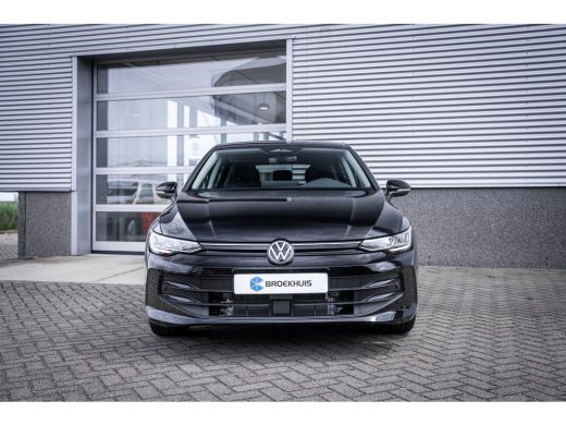 Volkswagen Golf Life Edition eHybrid | 'App-Connect' draadloze smartphone integratie | Achteruitrijcamera (Rear V... ActivLease financial lease