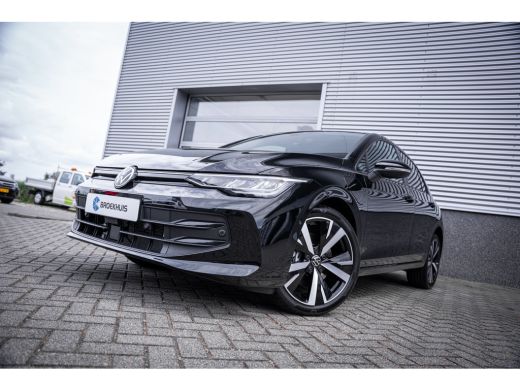 Volkswagen Golf Life Edition eHybrid | 'App-Connect' draadloze smartphone integratie | Achteruitrijcamera (Rear V... ActivLease financial lease