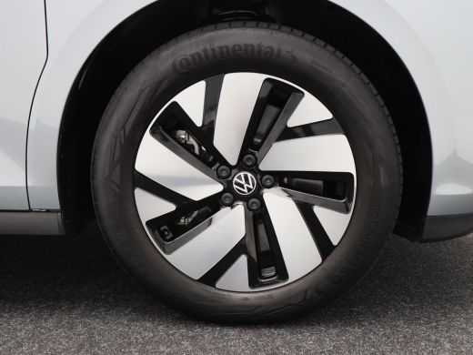 Volkswagen ID. Buzz Pro 86 kWh 286 Pk LWB 7 Persoons | Cruise Control | CarPlay | Climatronic | Navigatie | 19 Inch |... ActivLease financial lease