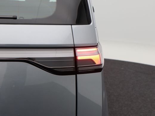 Volkswagen ID. Buzz Pro 86 kWh 286 Pk LWB 7 Persoons | Cruise Control | CarPlay | Climatronic | Navigatie | 19 Inch |... ActivLease financial lease