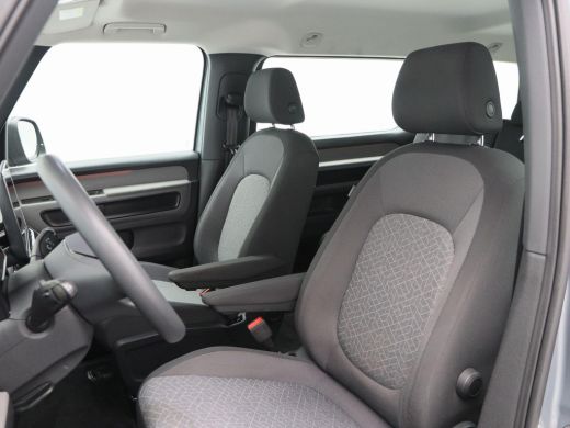 Volkswagen ID. Buzz Pro 86 kWh 286 Pk LWB 7 Persoons | Cruise Control | CarPlay | Climatronic | Navigatie | 19 Inch |... ActivLease financial lease