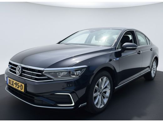 Volkswagen Passat GTE 218PK DSG HYBRID BUSINESS SPORT IQ-LED/NAVI/CAMERA/TREKHAAK ActivLease financial lease