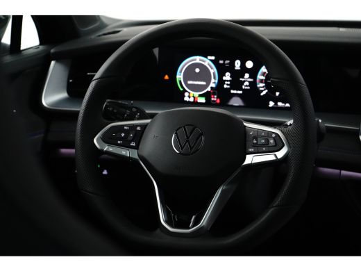 Volkswagen Tayron 1.5 TSI eHybrid R-Line 272PK | Pano Dak | IQ Light l Camera |  Cruise cont adapt | App connect | ... ActivLease financial lease