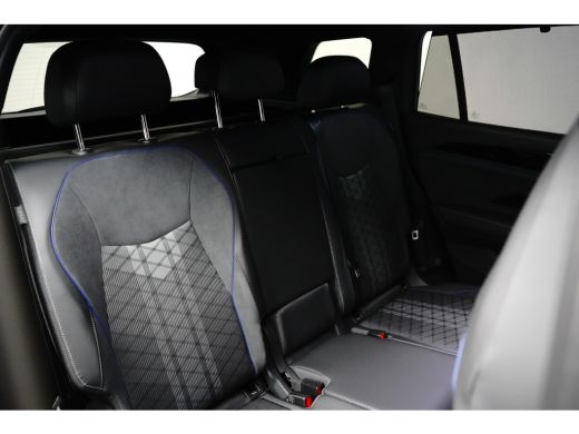 Volkswagen Tayron 1.5 TSI eHybrid R-Line 272PK | Pano Dak | IQ Light l Camera |  Cruise cont adapt | App connect | ... ActivLease financial lease