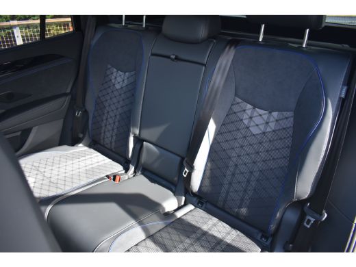 Volkswagen Tayron R-Line Edition | TREKHAAK | STOEL.MASSAGE | STUUR + STOEL VERW. | SCHUIFDAK | CAMERA | APP.CONNEC... ActivLease financial lease