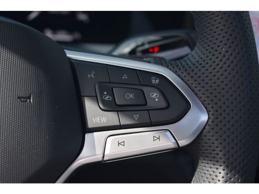 Volkswagen Tayron R-Line Edition | TREKHAAK | STOEL.MASSAGE | STUUR + STOEL VERW. | SCHUIFDAK | CAMERA | APP.CONNEC... ActivLease financial lease