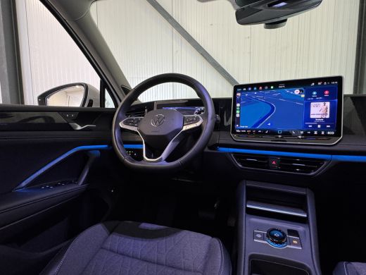 Volkswagen Tiguan 1.5 TSI 204PK eHybrid DSG LIFE 360&deg;CAMERA/HARMAN-KARDON/HEAD-UP/TREKHAAK *Fabrieksgarantie 2030* ActivLease financial lease