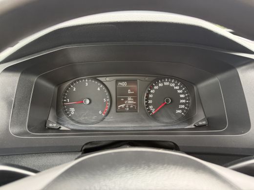 Volkswagen Transporter 2.0 TDI / L2H1 / DUBBELE CABINE / TREKHAAK / 1e EIG. / CRUISE / AIRCO / ISOFIX ActivLease financial lease