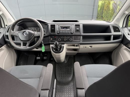 Volkswagen Transporter 2.0 TDI / L2H1 / DUBBELE CABINE / TREKHAAK / 1e EIG. / CRUISE / AIRCO / ISOFIX ActivLease financial lease