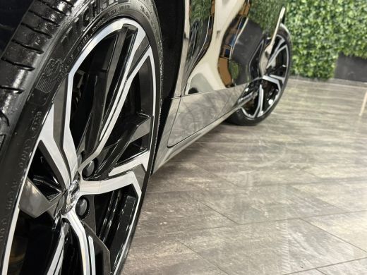 Volvo  V60 T6 AWD Recharge Plus Dark | Schuifdak | Adaptieve Cruise Control | Stoelverwarming voor+achter | ... ActivLease financial lease