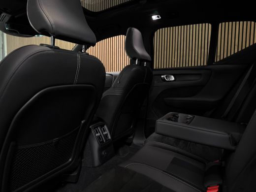 Volvo  XC40 T5 Recharge Ultimate Dark | Trekhaak | Schuifdak | Harman Kardon | Parkeercamera | All Season ban... ActivLease financial lease