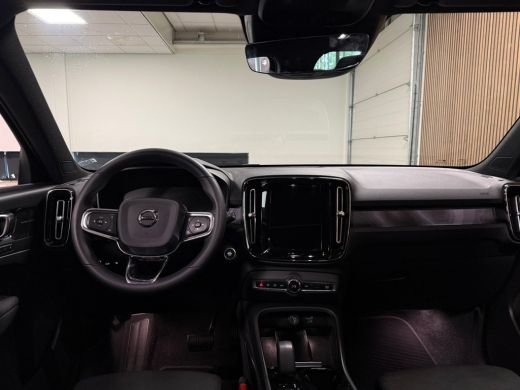 Volvo  XC40 T5 Recharge Ultimate Dark | Trekhaak | Schuifdak | Harman Kardon | Parkeercamera | All Season ban... ActivLease financial lease