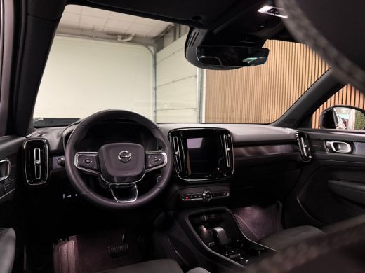 Volvo  XC40 T5 Recharge Ultimate Dark | Trekhaak | Schuifdak | Harman Kardon | Parkeercamera | All Season ban... ActivLease financial lease