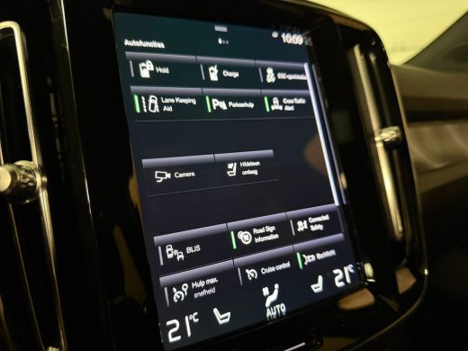 Volvo  XC40 T5 Recharge Ultimate Dark | Trekhaak | Schuifdak | Harman Kardon | Parkeercamera | All Season ban... ActivLease financial lease