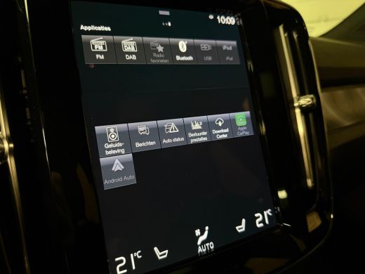Volvo  XC40 T5 Recharge Ultimate Dark | Trekhaak | Schuifdak | Harman Kardon | Parkeercamera | All Season ban... ActivLease financial lease