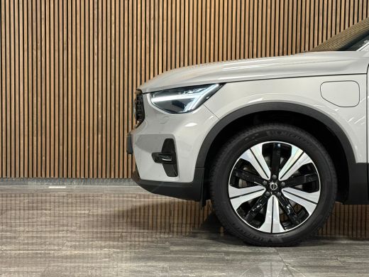 Volvo  XC40 T5 Recharge Ultimate Dark | Trekhaak | Schuifdak | Harman Kardon | Parkeercamera | All Season ban... ActivLease financial lease