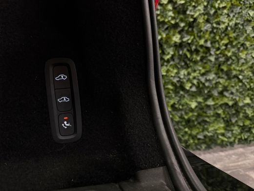 Volvo  XC60 T6 AWD Recharge Ultimate Bright Long Range | Luchtvering | Trekhaak | Head-Up Display | Harman Ka... ActivLease financial lease