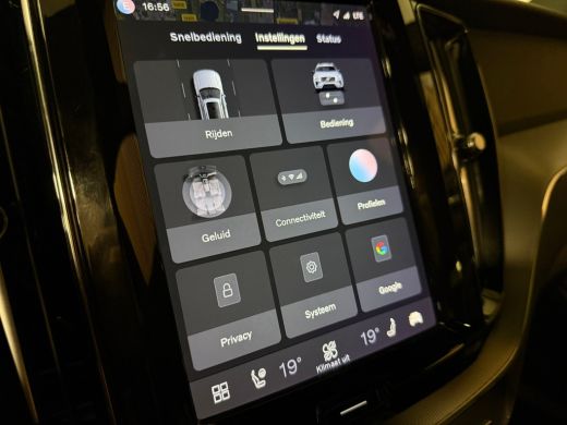 Volvo  XC60 T8 AWD Recharge Plus Dark | Luchtvering | Trekhaak | 360&deg; Camera | Harman Kardon | 455pk | Adapti... ActivLease financial lease