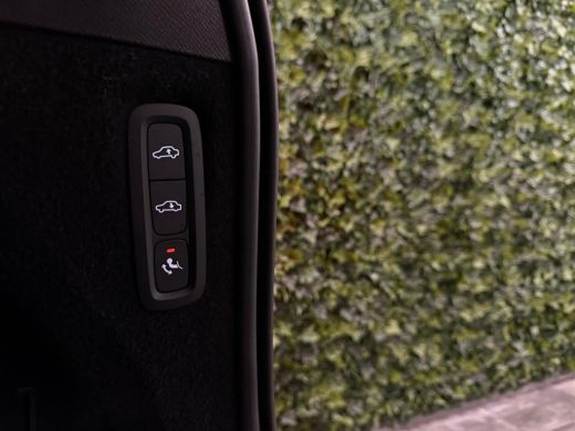 Volvo  XC90 T8 AWD Recharge Ultra Dark | Full Option! | Bowers & Wilkins | Luchtvering | Stoelventilatie | Tr... ActivLease financial lease