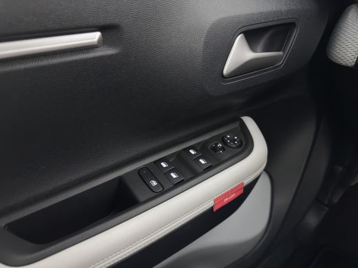 Citroën &euml;-C3 Max 113pk 44 kWh [3-Fase-11kW ] {SoH-90%} (INCL.BTW) *FULL-LED | NAVI-FULLMAP | CAMERA | COMFORT-... ActivLease financial lease