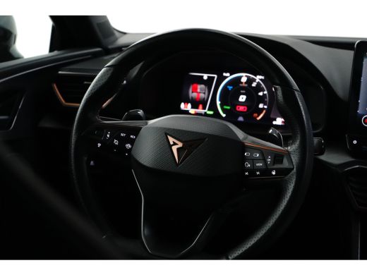 CUPRA Leon Sportstourer e-Hybrid l Camera l Stuurverwarming l Adapt. Cr Control l Full LED l 18" l PDC V & A l Navigatie ... ActivLease financial lease
