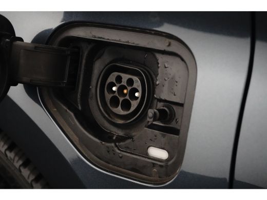 CUPRA Leon Sportstourer e-Hybrid l Camera l Stuurverwarming l Adapt. Cr Control l Full LED l 18" l PDC V & A l Navigatie ... ActivLease financial lease