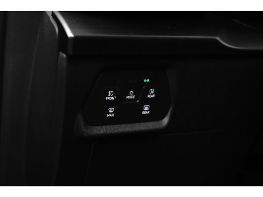 CUPRA Leon Sportstourer e-Hybrid l Camera l Stuurverwarming l Adapt. Cr Control l Full LED l 18" l PDC V & A l Navigatie ... ActivLease financial lease