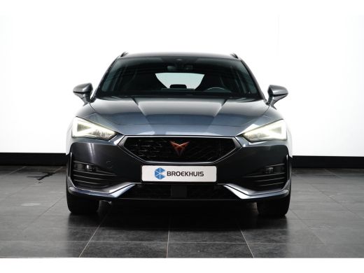 CUPRA Leon Sportstourer e-Hybrid l Camera l Stuurverwarming l Adapt. Cr Control l Full LED l 18" l PDC V & A l Navigatie ... ActivLease financial lease