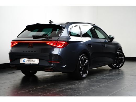 CUPRA Leon Sportstourer e-Hybrid l Camera l Stuurverwarming l Adapt. Cr Control l Full LED l 18" l PDC V & A l Navigatie ... ActivLease financial lease