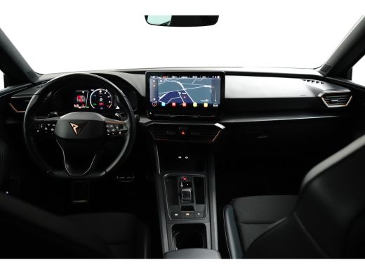 CUPRA Leon Sportstourer e-Hybrid l Camera l Stuurverwarming l Adapt. Cr Control l Full LED l 18" l PDC V & A l Navigatie ... ActivLease financial lease