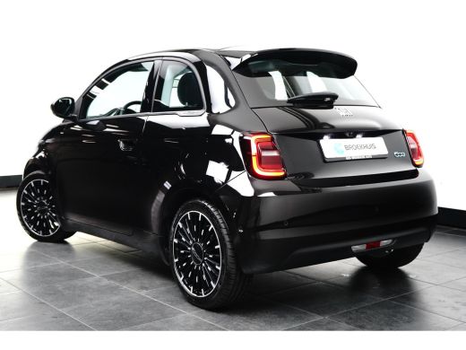 Fiat 500 3+1 Icon 42 kWh l Pano Dak l Camera l 17" Velgen l Full LED Dagrij l Navigatie l Cr Control l Dod... ActivLease financial lease
